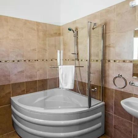 In Sleeps 6 Includes Swimming Pool Air Con And Wifi Villa