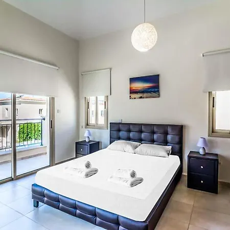 In Sleeps 6 Includes Swimming Pool Air Con And Wifi * Neo Chorio